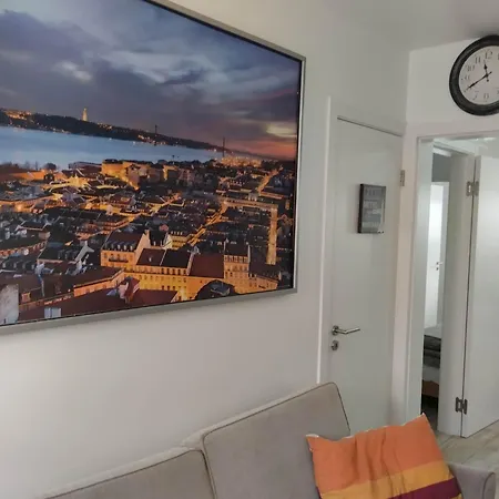 Дом отдыха The Tram 18 Space