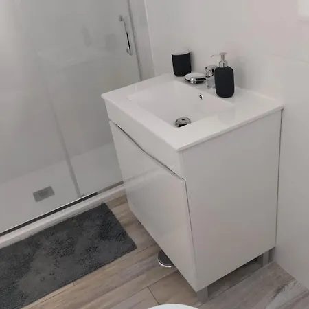 The Tram 18 Space Дом отдыха *